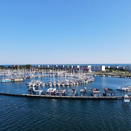 Hausboot Fehmarn Hotel Buitenkant foto
